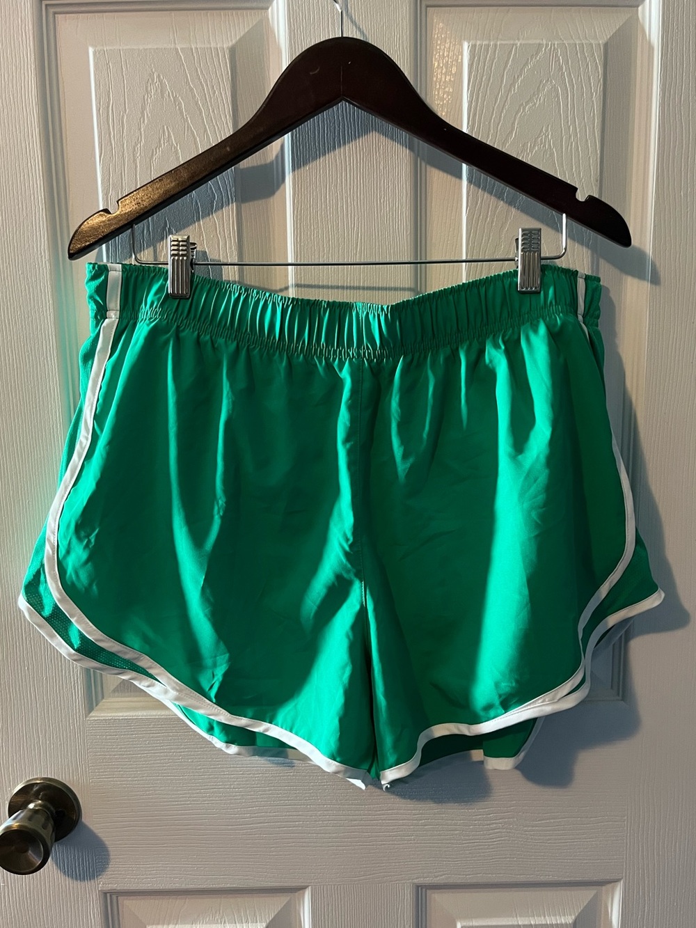 Women’s Nike Tempo Dri-Fit Green Athletic Shorts - Size XL